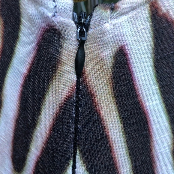 Young Broke & Fabulous size M/L leopard Maxi with center cut out - Picture 11 of 14